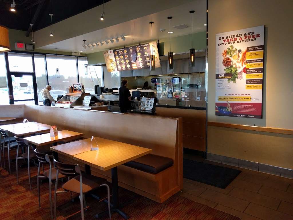 Noodles and Company | 552B Governor Ritchie Hwy, Severna Park, MD 21146 | Phone: (410) 544-0351