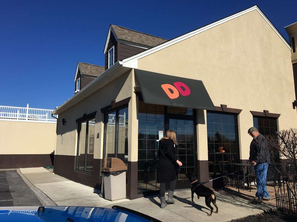 Dunkin Donuts | 1918 John Fries Hwy, Quakertown, PA 18951, USA | Phone: (215) 536-6060