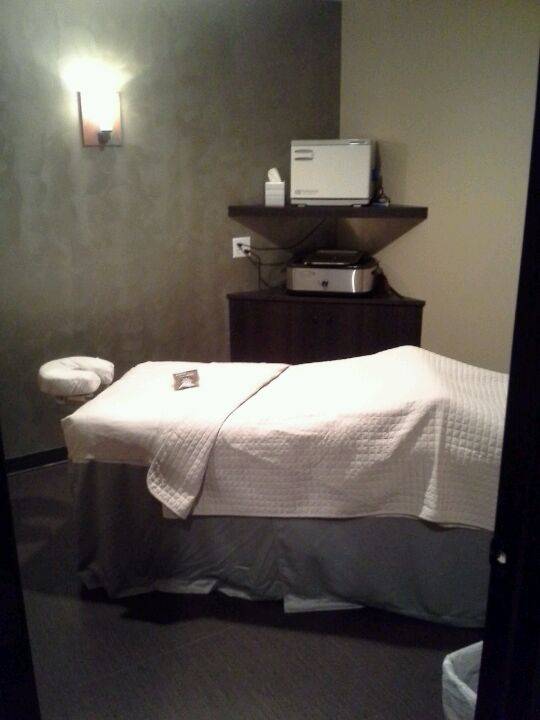 Massage Heights | 303 W Parkwood Ave, Friendswood, TX 77546, USA | Phone: (281) 595-8410