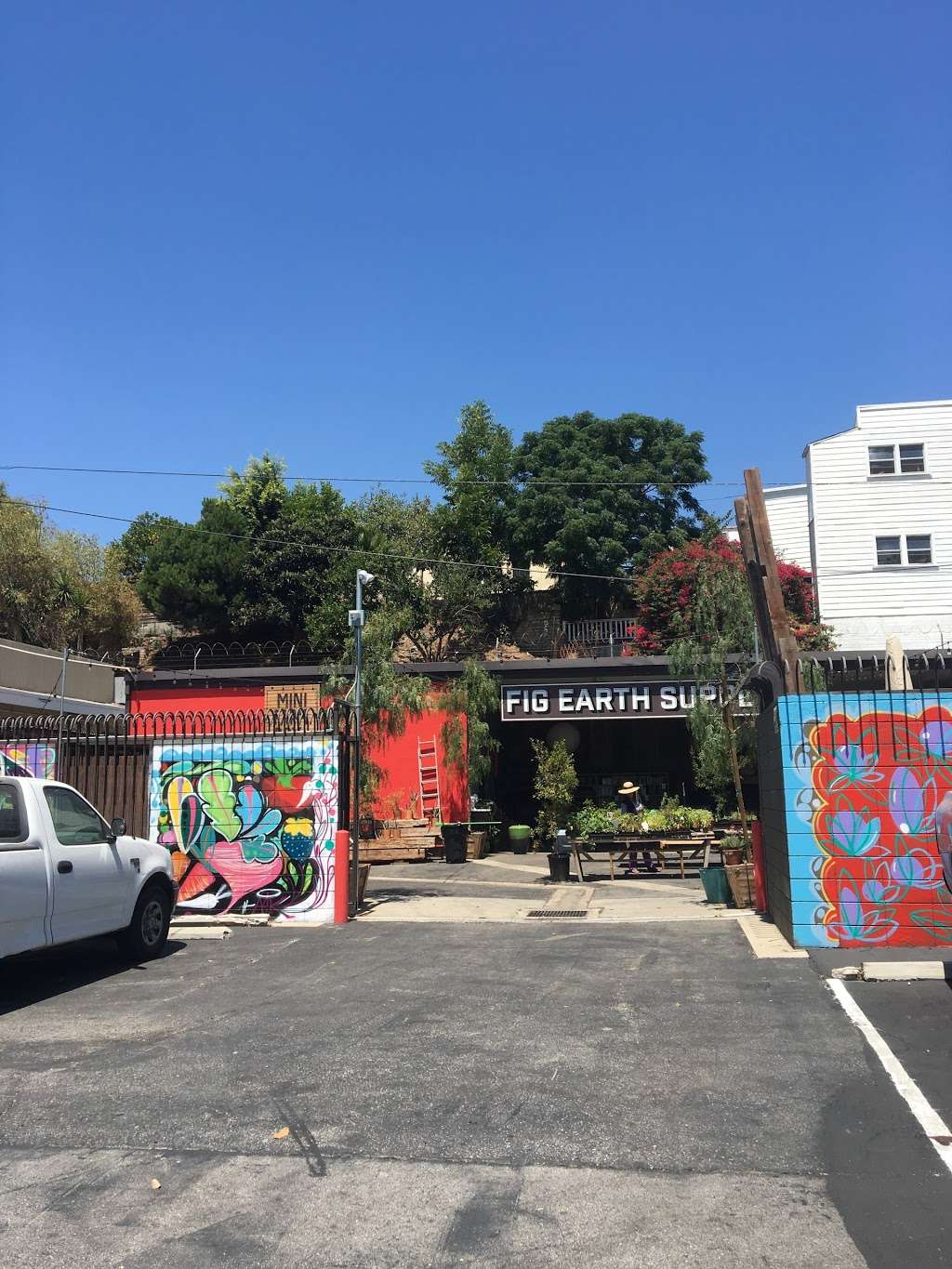 Fig Earth Supply 3577 N Figueroa St, Los Angeles, CA 90065