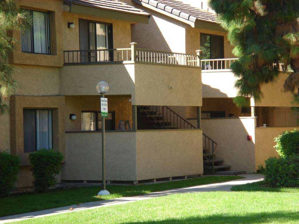 Colony Ridge Apartments | 17400 Arrow Blvd, Fontana, CA 92335 | Phone: (909) 350-1900