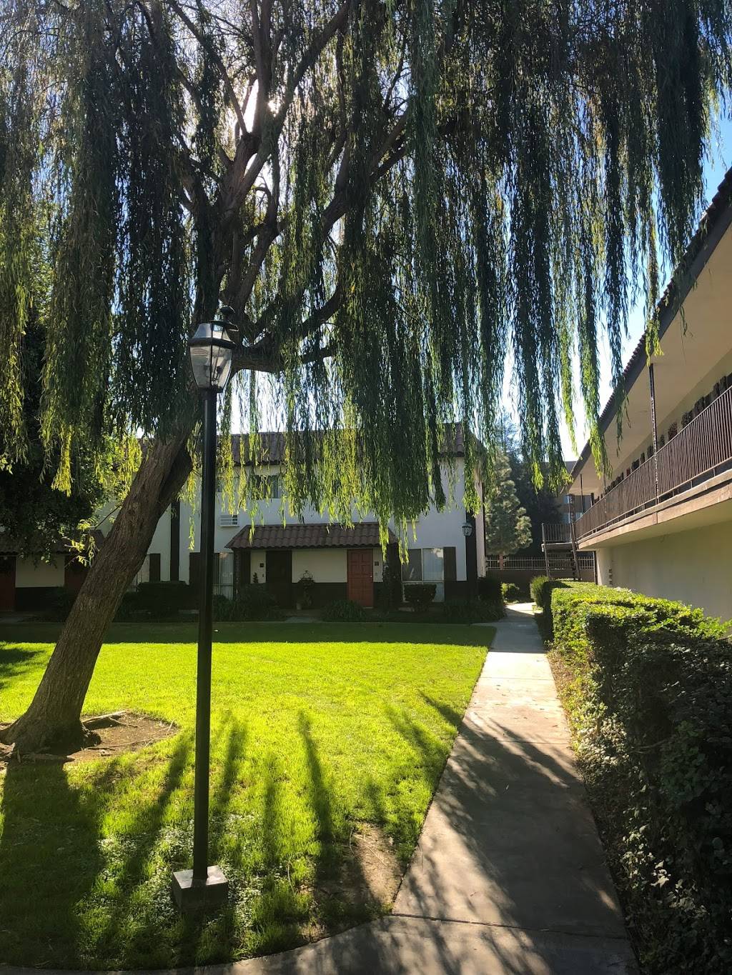 Courtyards At South Coast Apartments | 3800 S Flower St, Santa Ana, CA 92707, USA | Phone: (833) 225-3728