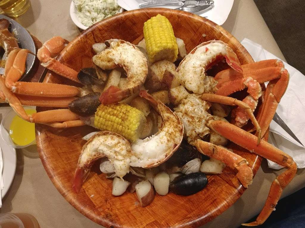 Crabbys Seafood Grill | 3159 Lower Demunds Rd, Dallas, PA 18612 | Phone: (570) 675-6692