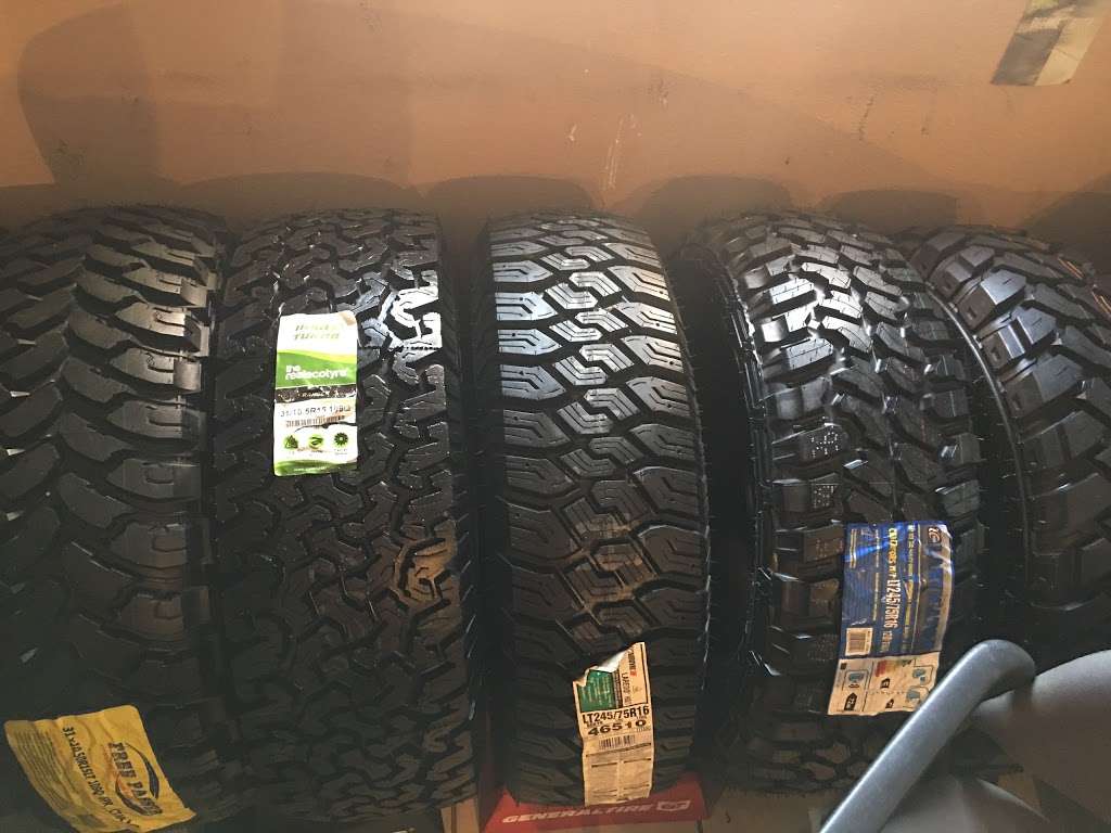 R & B Tire Shop | 5345 E Irlo Bronson Memorial Hwy, St Cloud, FL 34771, USA | Phone: (407) 957-9065