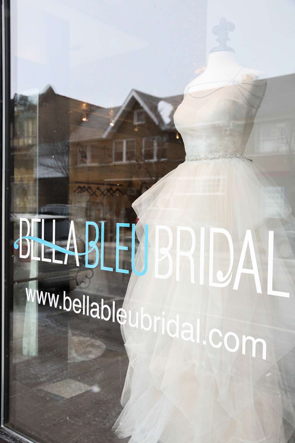 Bella Bleu Bridal | 912 Green Bay Rd, Winnetka, IL 60093, USA | Phone: (847) 386-7406