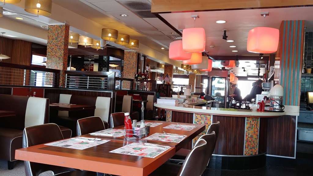 Alps Diner | 1420 NJ-23, Wayne, NJ 07470, USA | Phone: (973) 305-0033