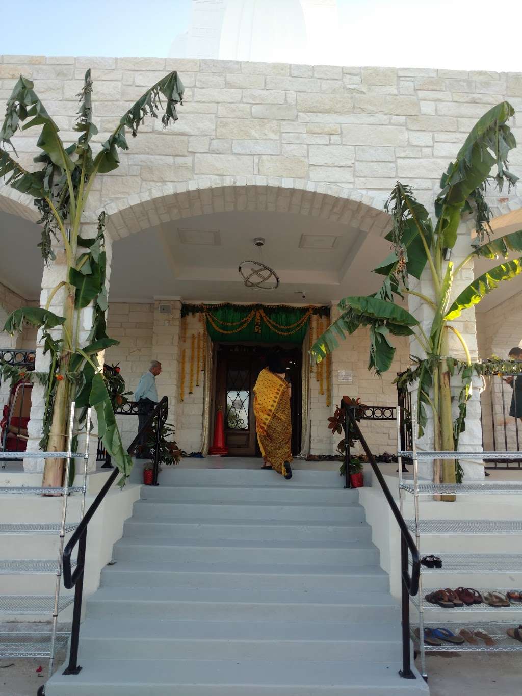 Shri Omkarnath Temple | 23300 SH 6 S, Navasota, TX 77868, USA | Phone: (936) 825-8088