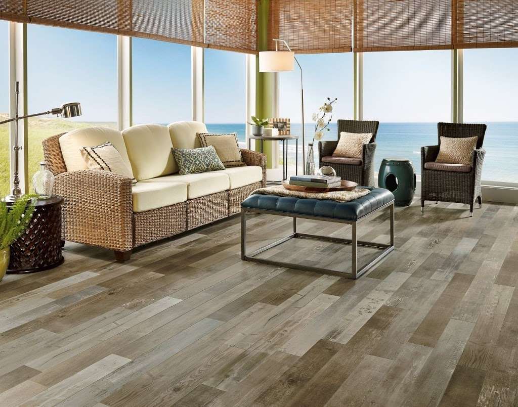 Servi-King Carpet & Flooring | 8505 New Falls Rd, Levittown, PA 19054, USA | Phone: (215) 547-3205
