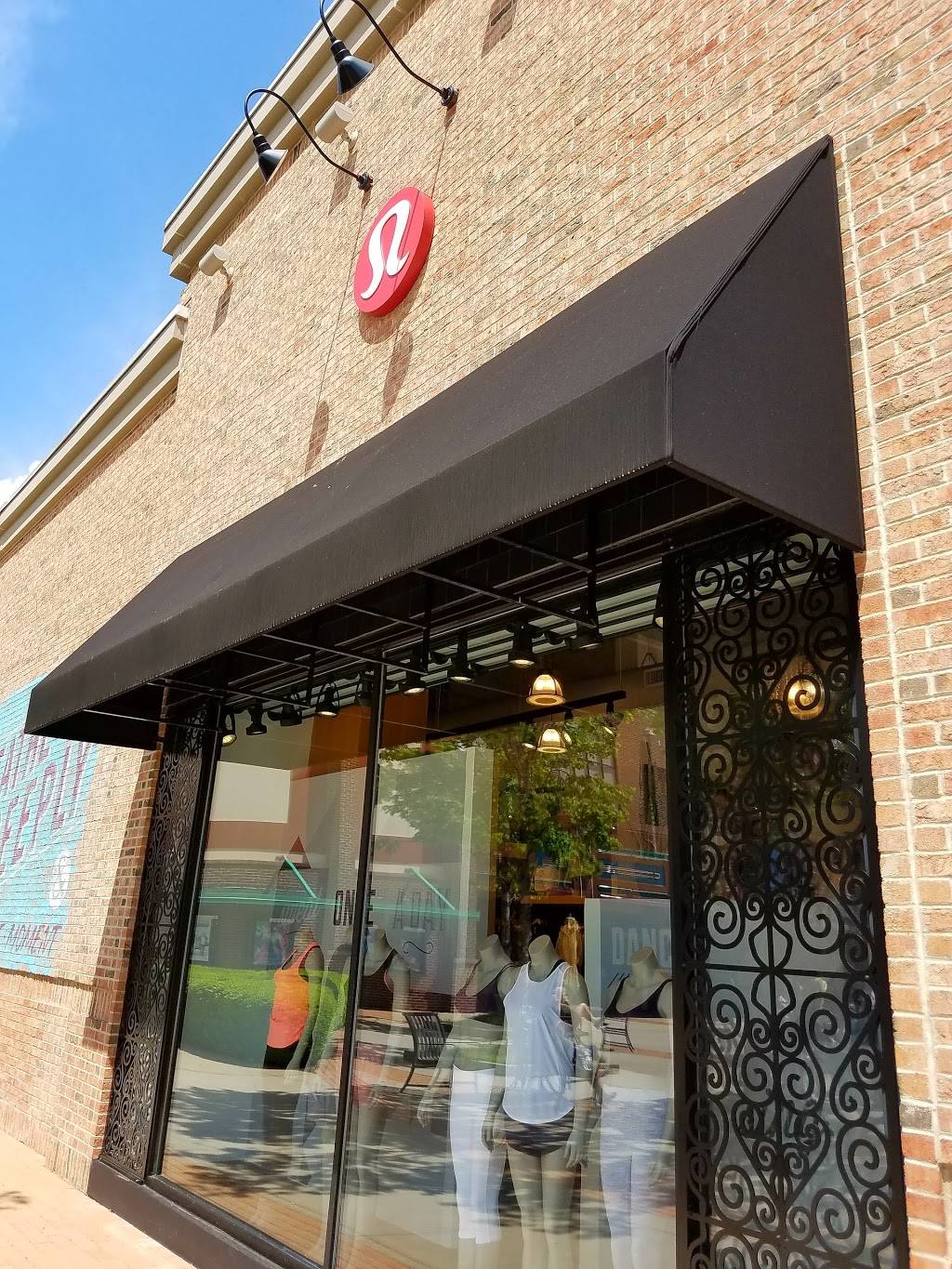 lululemon | 8030 Renaissance Parkway Suite #935 Building M, Durham, NC 27713 | Phone: (919) 248-0687