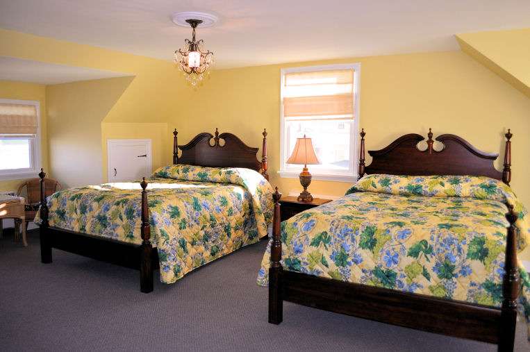 Harris Sea Ranch Motel | 75 Ocean Blvd, Hampton, NH 03842, USA | Phone: (603) 926-3000