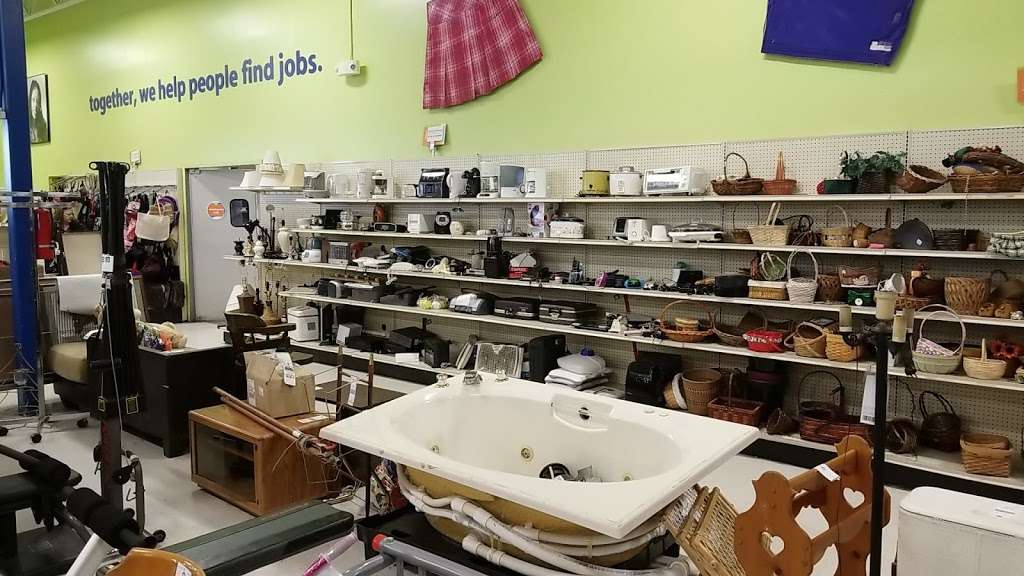 Goodwill Store | 480 E Greensburg Commons Shopping Center, Greensburg, IN 47240, USA | Phone: (812) 663-9024