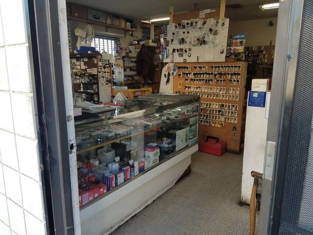 Sawtelle Lock & Key | 11130 Palms Blvd, Los Angeles, CA 90034, USA | Phone: (310) 390-3020