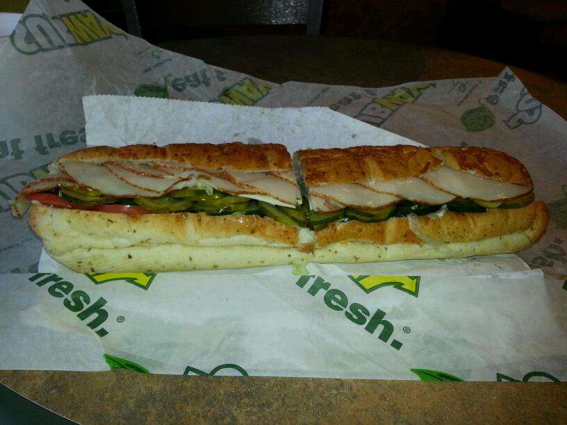 Subway Restaurants | 5324 N Broadway, Chicago, IL 60640 | Phone: (773) 784-7827