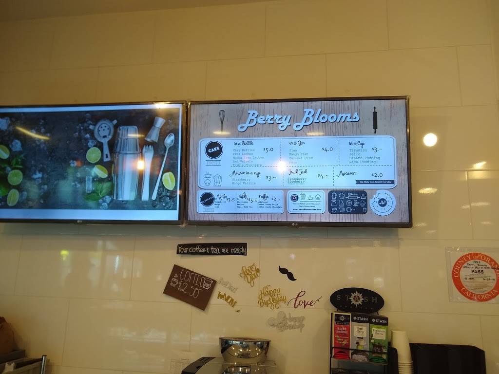 Berry bloom | 2800 N Main St #580, Santa Ana, CA 92705, USA | Phone: (714) 651-2480