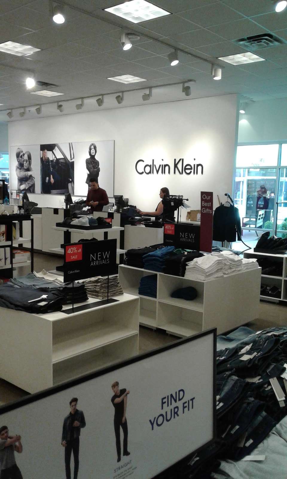 Calvin Klein Outlet | 6800 N 95th Ave Suite #895, Glendale, AZ 85305 | Phone: (623) 877-1413