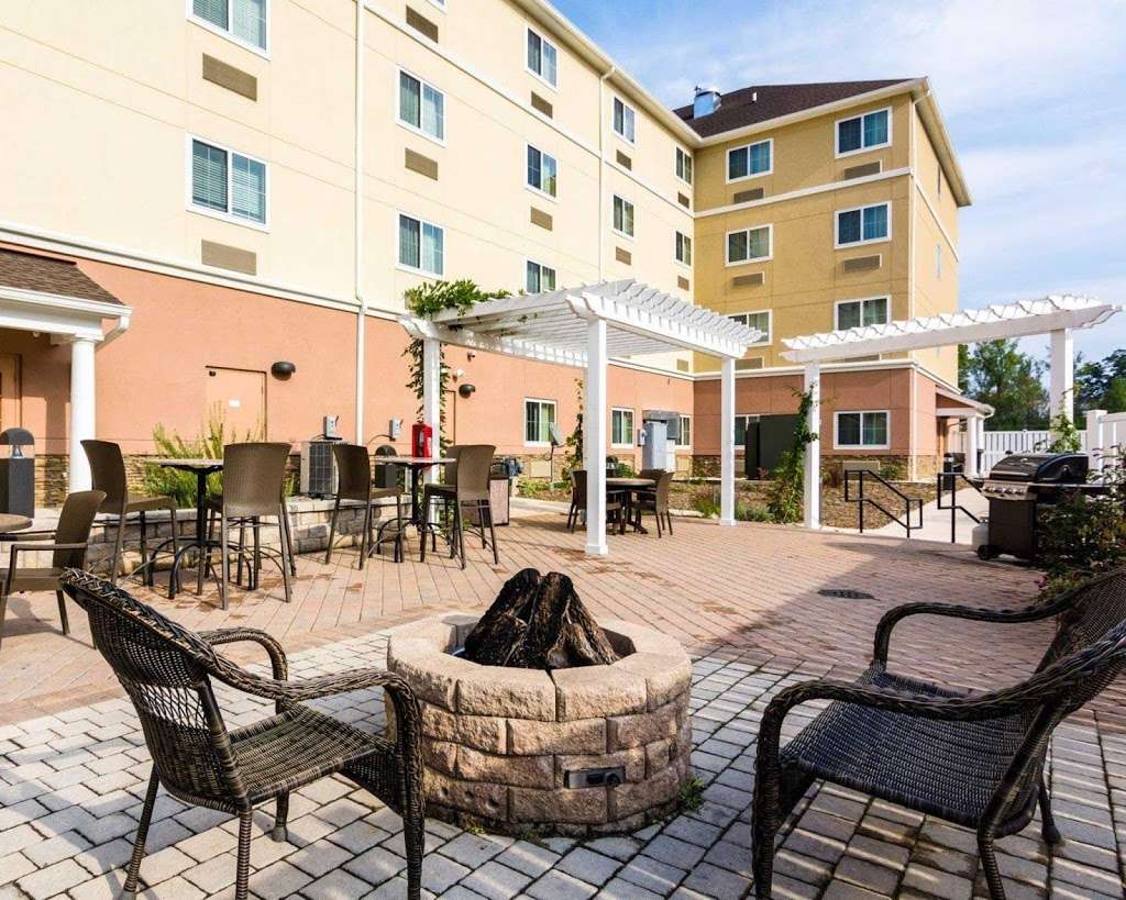 Suburban Extended Stay Hotel Quantico | 3097 Jefferson Davis Hwy, Stafford, VA 22554, USA | Phone: (540) 288-9051