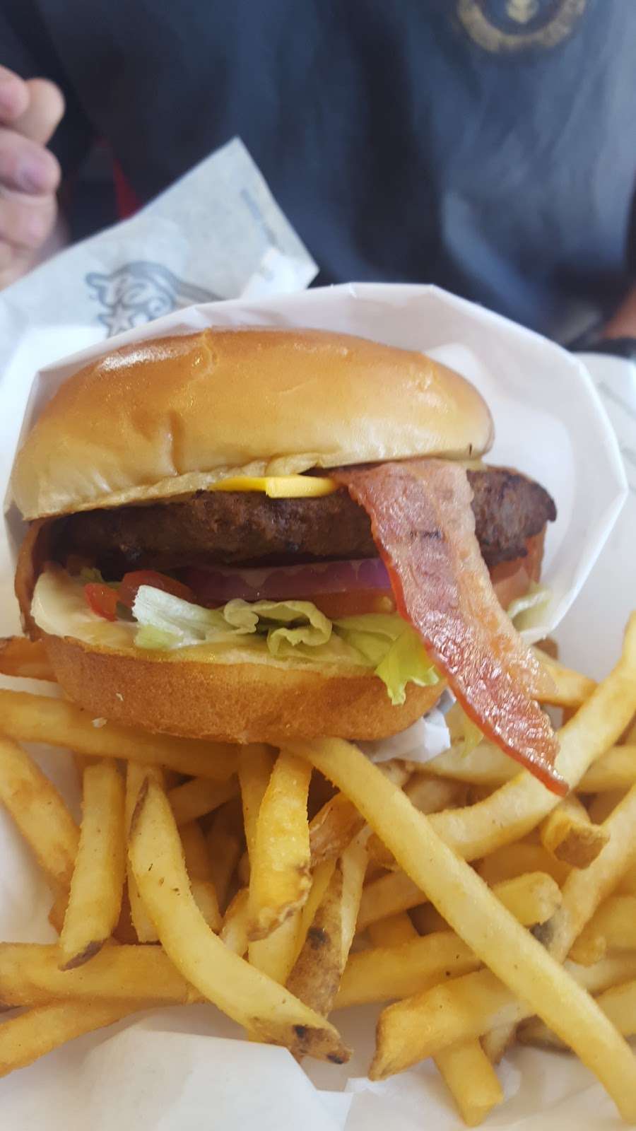 Hardees | 4368 US-130, Willingboro, NJ 08046, USA | Phone: (609) 526-4855