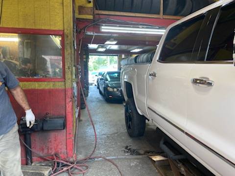 Shawns Used & New Tires | 3595 Cleveland Ave, Columbus, OH 43224, USA | Phone: (614) 263-3816