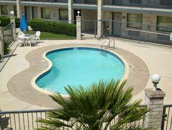 Days Inn by Wyndham San Antonio | 9401 N Interstate 35, San Antonio, TX 78233, USA | Phone: (210) 739-0538