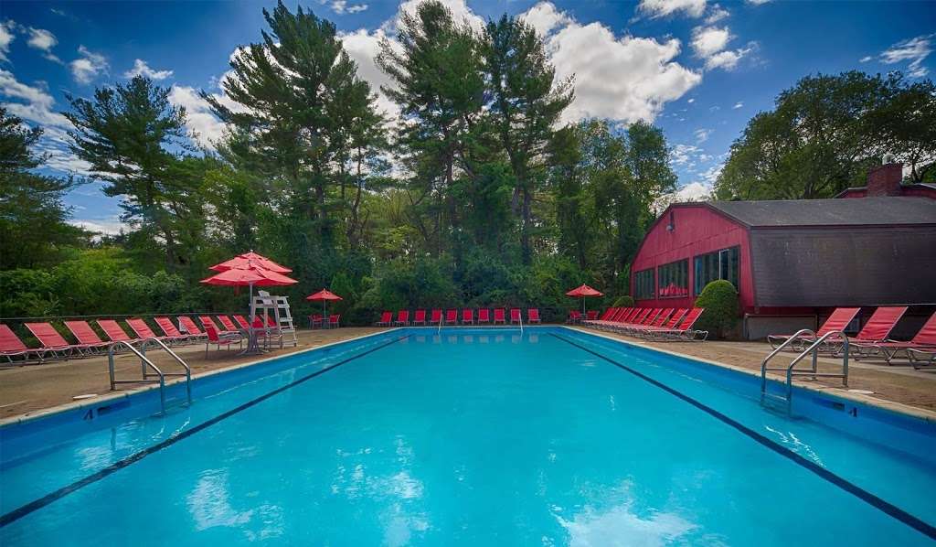 Waterford Village Apartments | 51 Meadow Ln, Bridgewater, MA 02324, USA | Phone: (508) 659-4100