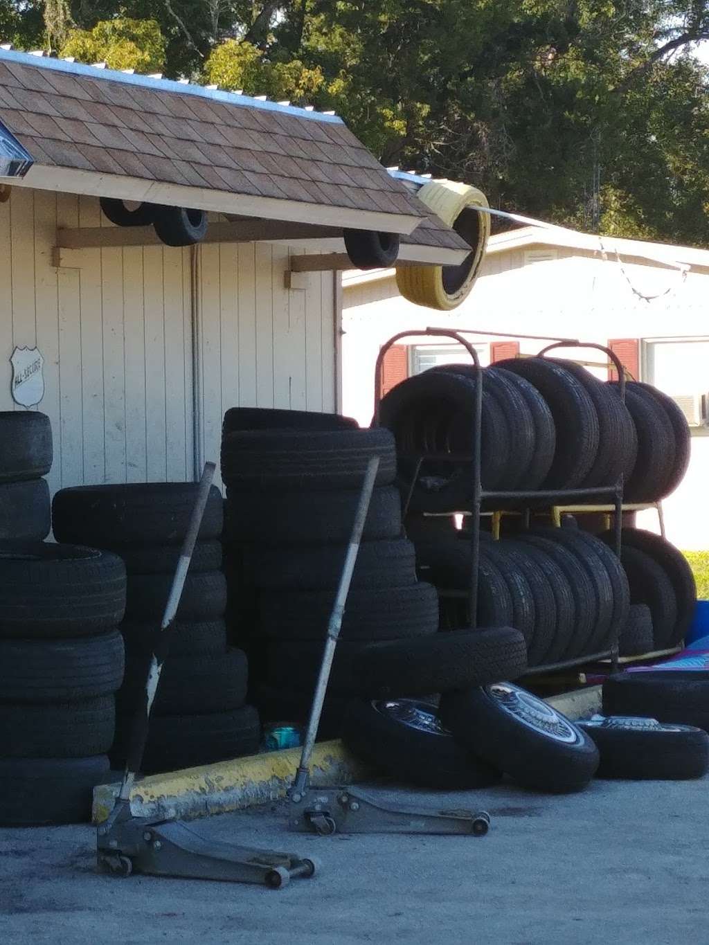 S&D Tires | 1316 N Combee Rd, Lakeland, FL 33801, USA | Phone: (813) 355-6444