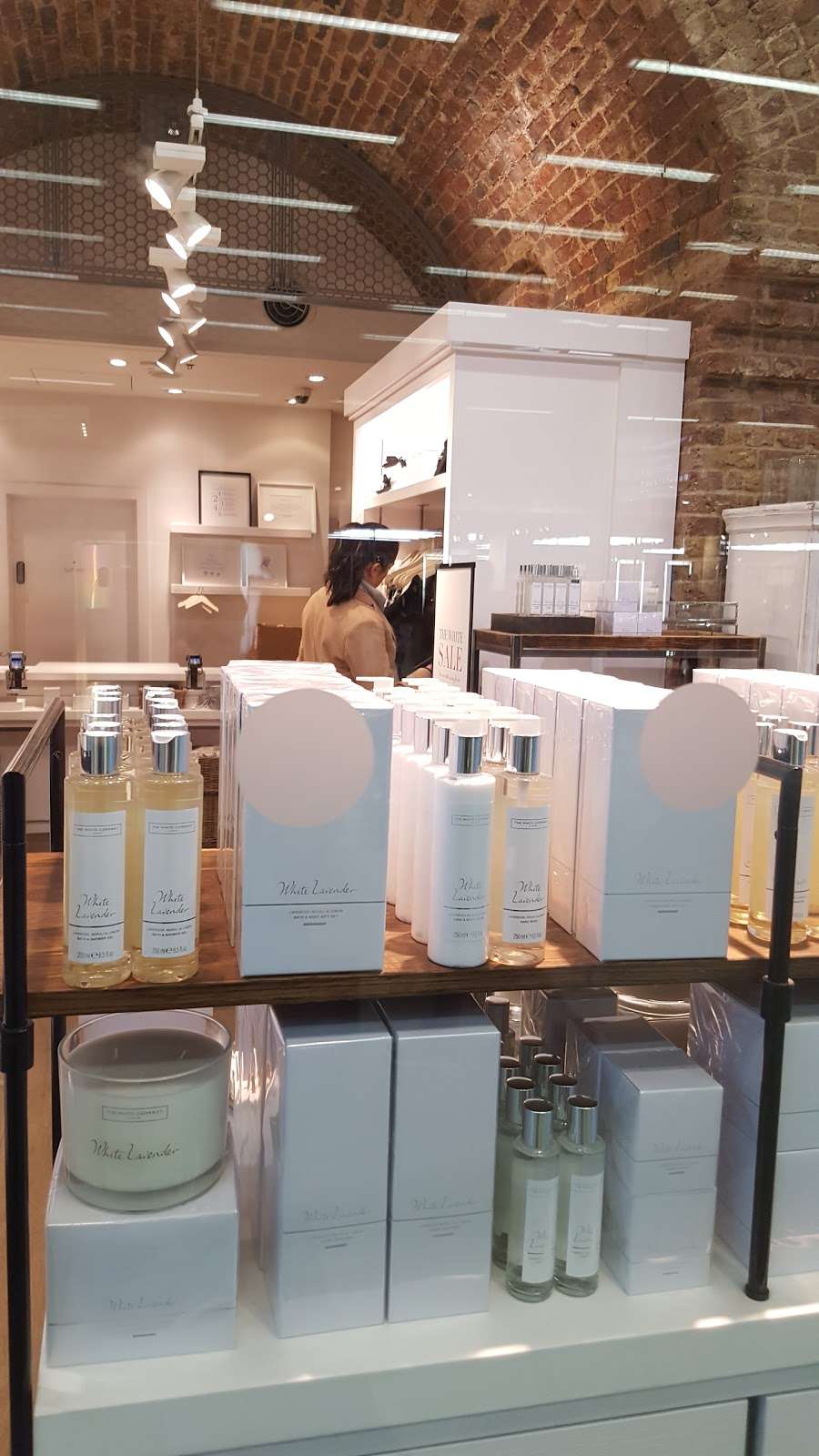 The White Company | The Arcade, Lower Concourse, St Pancras International Station, Pancras Rd, Kings Cross, London NW1 2QP, UK | Phone: 020 3589 0525