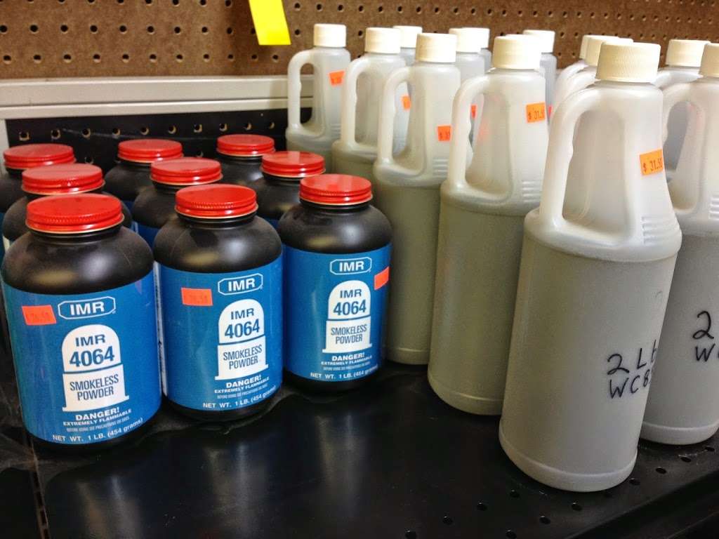 A-1 Gunrunners | 3504 S 22nd St, St Joseph, MO 64503, USA | Phone: (816) 262-7799