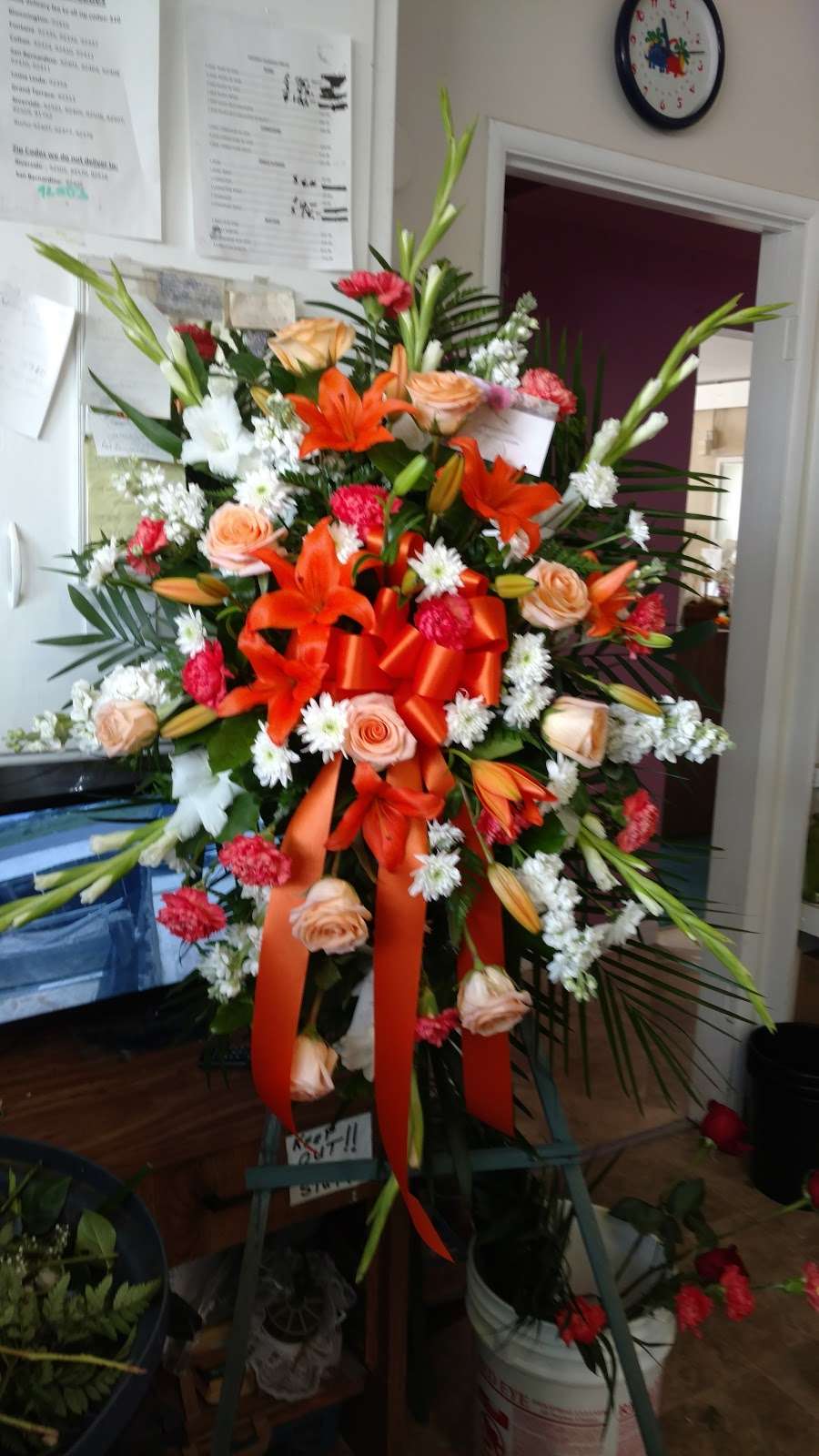 Bloomingtons #1 Florist | 11700 Cedar Ave, Bloomington, CA 92316, USA | Phone: (909) 877-6722