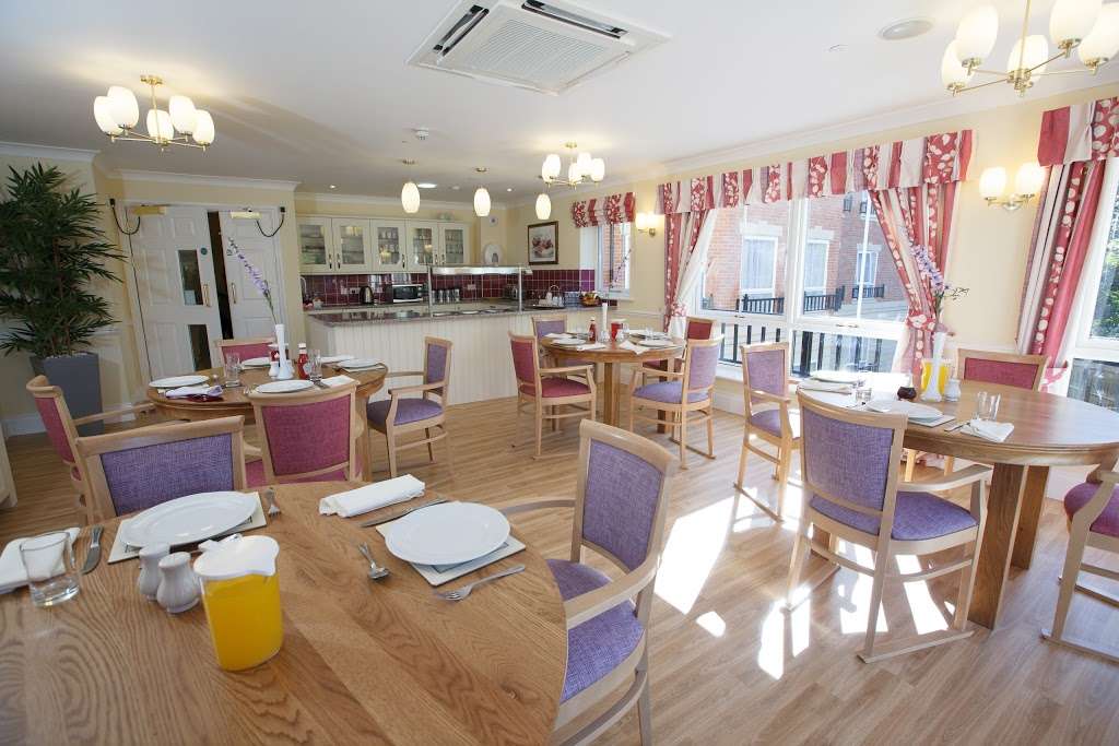 Cooperscroft Nursing Dementia Care Home | Cooperscroft, Coopers Lane Road, Potters Bar EN6 4AE, UK | Phone: 01707 644179