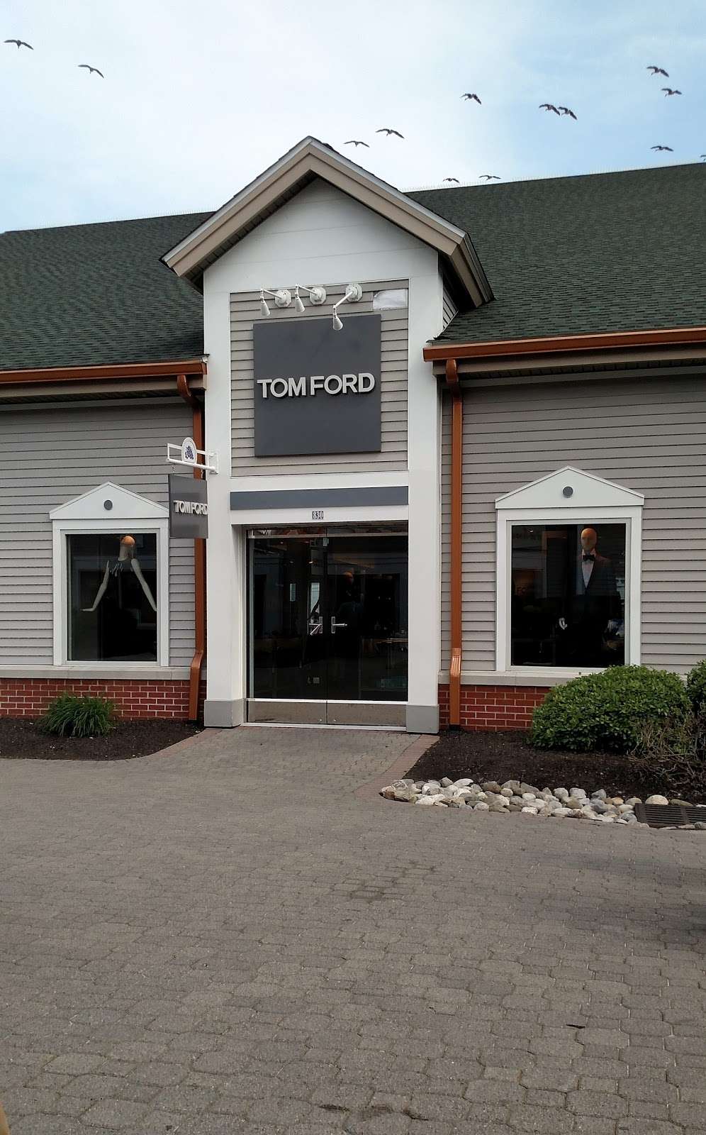Tom Ford's - 6619, 498 Red Apple Ct, Central Valley, NY 10917