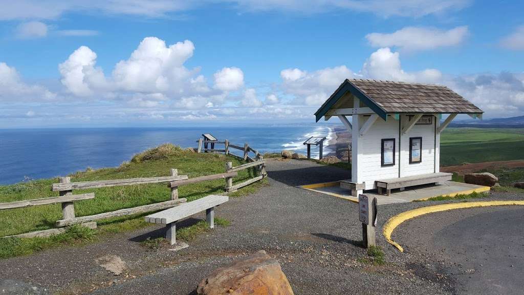 Point Reyes Lighthouse Public Parking | Lighthouse Visitor Center, 27000 Sir Francis Drake Blvd, Inverness, CA 94937, USA