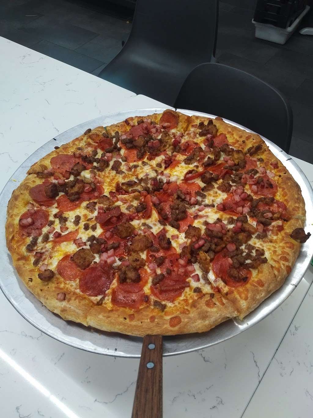 Paisanos Pizza | 12056 N Shore Dr, Reston, VA 20190, USA | Phone: (703) 707-1000