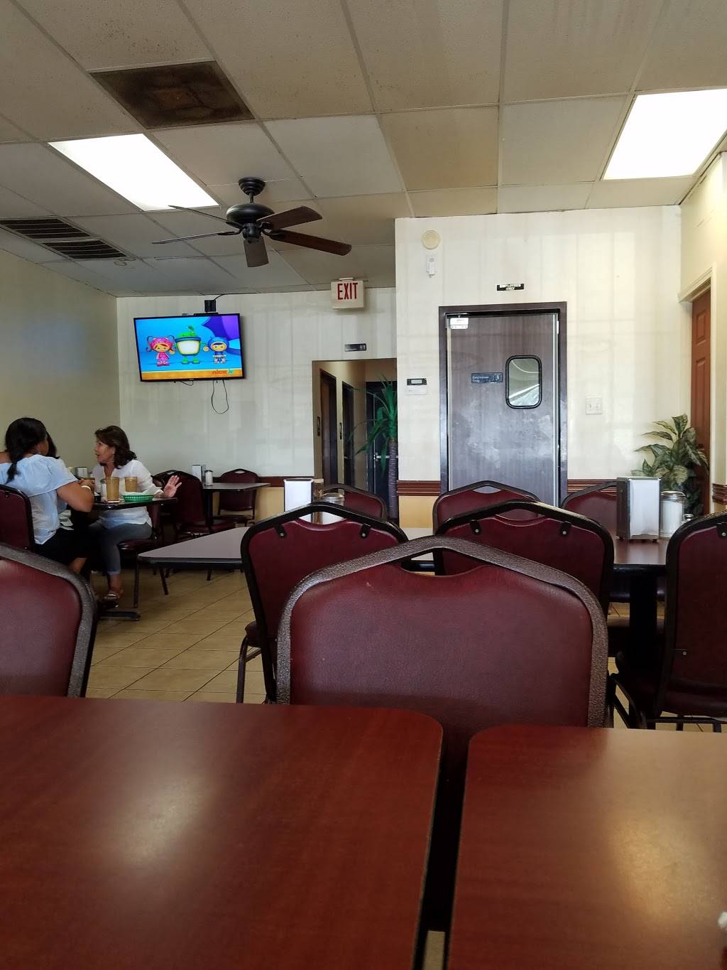 La Campiña Salvadoreña Restaurant | 1115 E Pioneer Pkwy Suite 125, Arlington, TX 76010, USA | Phone: (817) 548-7966