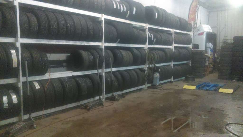 Silva tire shop | 500 Mannheim Rd #300, Hillside, IL 60162, USA | Phone: (708) 657-7170