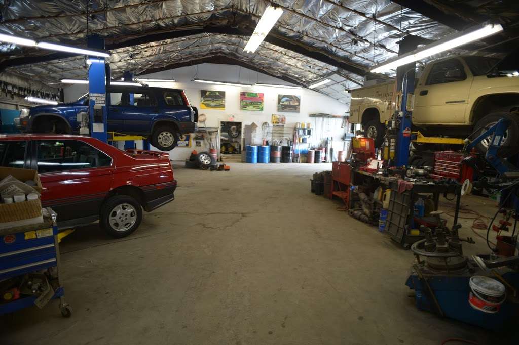 Murray Brothers Garage | 19 Bacon Pond Rd, Woodbury, CT 06798, USA | Phone: (203) 263-4779