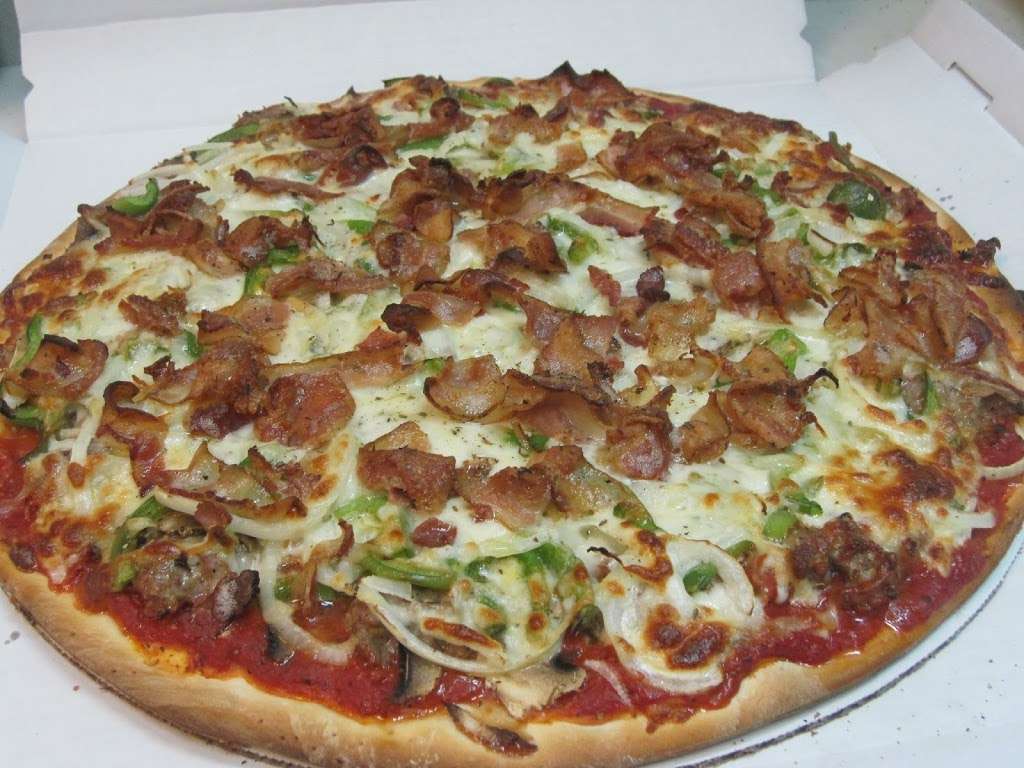 Cassano’s Pizzeria | 40W134 Campton Crossings Dr, St. Charles, IL 60175, USA | Phone: (630) 995-9233