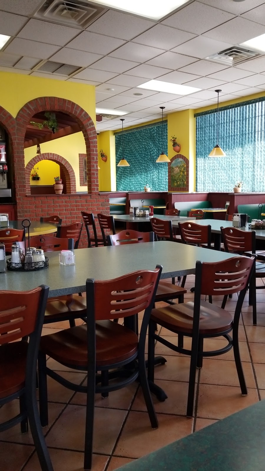 Sals Pizza And Italian Restaurant | 920 W Main St, New Holland, PA 17557, USA | Phone: (717) 661-7200