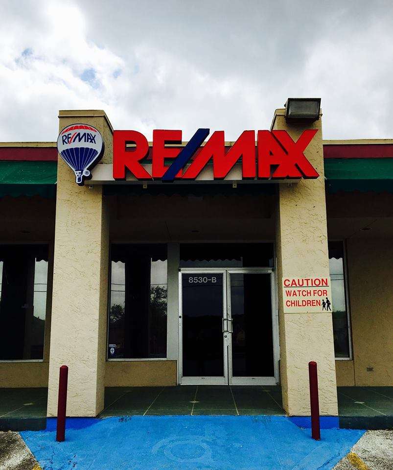 RE/MAX Alamo Realty, 8530 Braun Rd, San Antonio, TX 78254, USA
