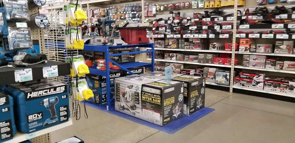 Harbor Freight Tools | 10765 Magnolia Ave, Riverside, CA 92505, USA | Phone: (951) 785-0459