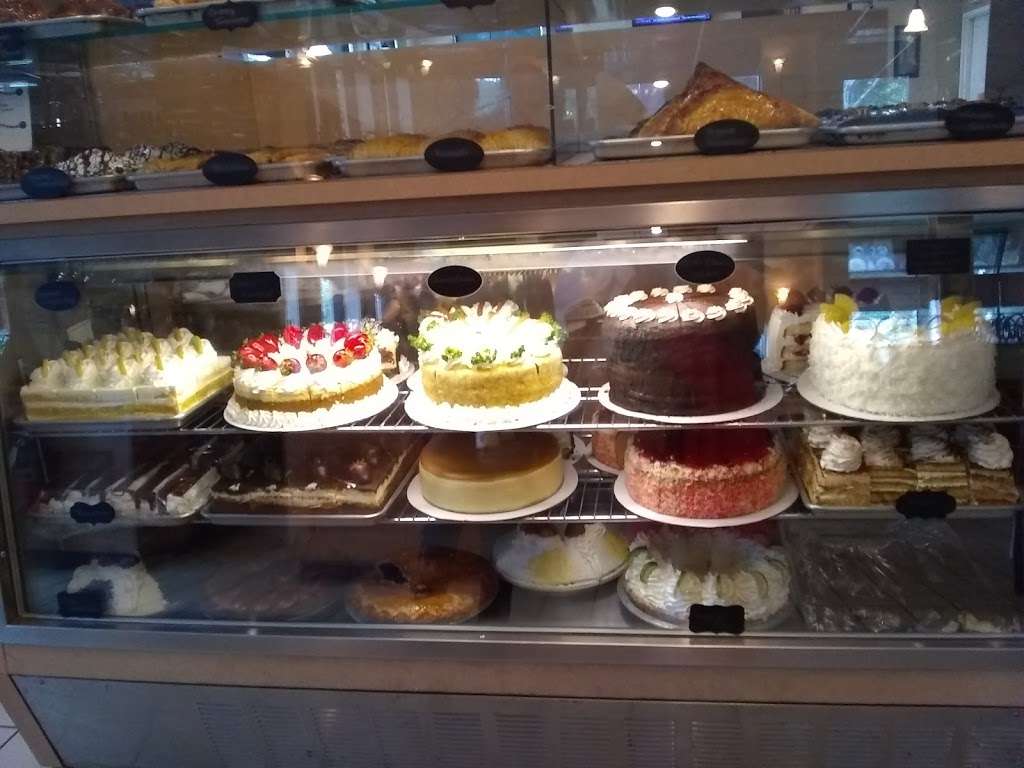 Landmark Restaurant Diner | 4429 Central Ave, Charlotte, NC 28205, USA | Phone: (704) 532-1153