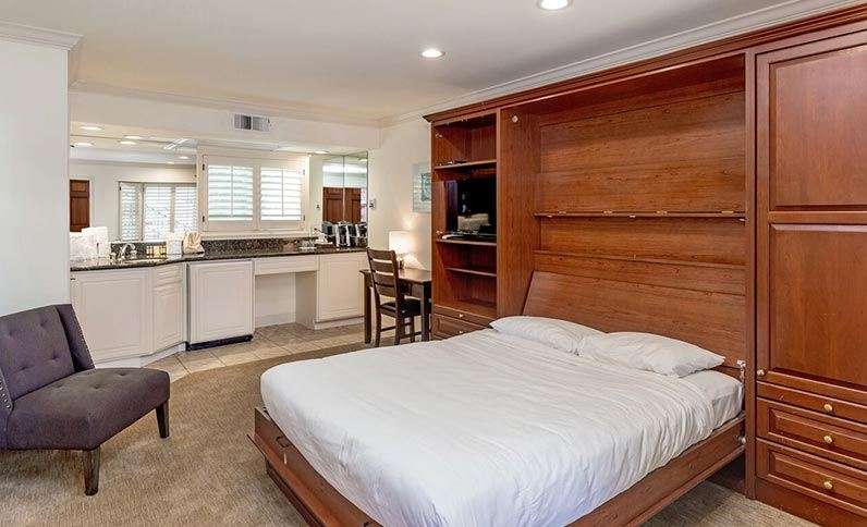 Saratoga Oaks Lodge | 14626 Big Basin Way, Saratoga, CA 95070, USA | Phone: (408) 867-3307