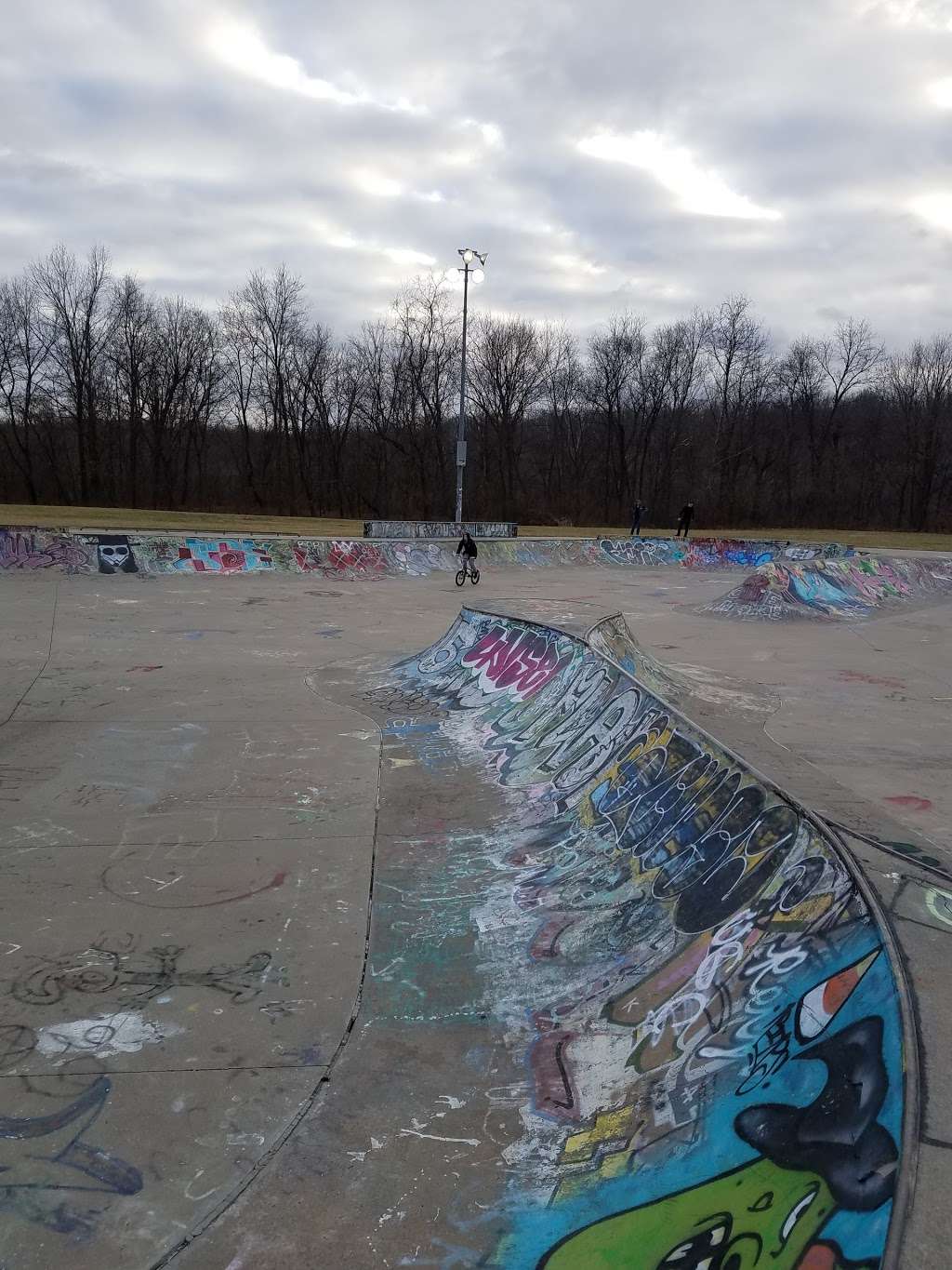 Bruce H. Scott Skate Plaza | 6401 NE Pleasant Valley Rd, Kansas City, MO 64157