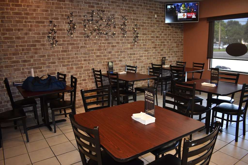 Pizza DiVenezia | 400 Spotswood Englishtown Rd, Monroe Township, NJ 08831, USA | Phone: (732) 251-7437