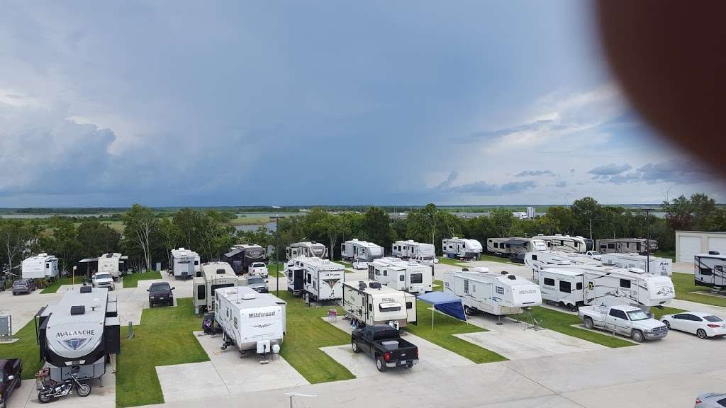 Lost River RV Park | 8407 North Farm to Market 565 Road, Baytown, TX 77523, USA | Phone: (281) 576-2617