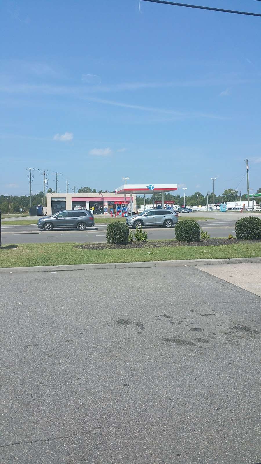 Gas Station | 816 England St, Ashland, VA 23005, USA