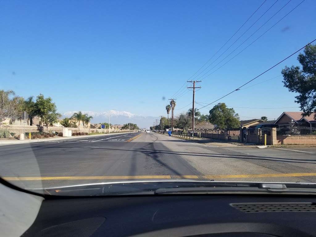 Grom Electric Scooter in 6580 Kunzite Ct, Mira Loma, CA 91752, USA