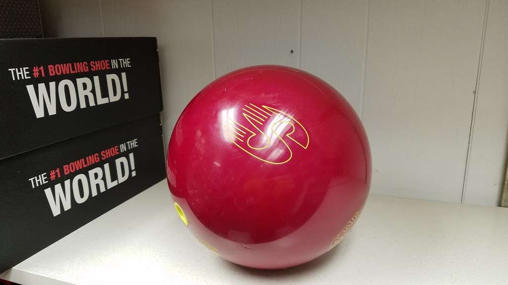 Bowlers Pro Shop | 4101 S Howell Ave, Milwaukee, WI 53207 | Phone: (414) 744-2695