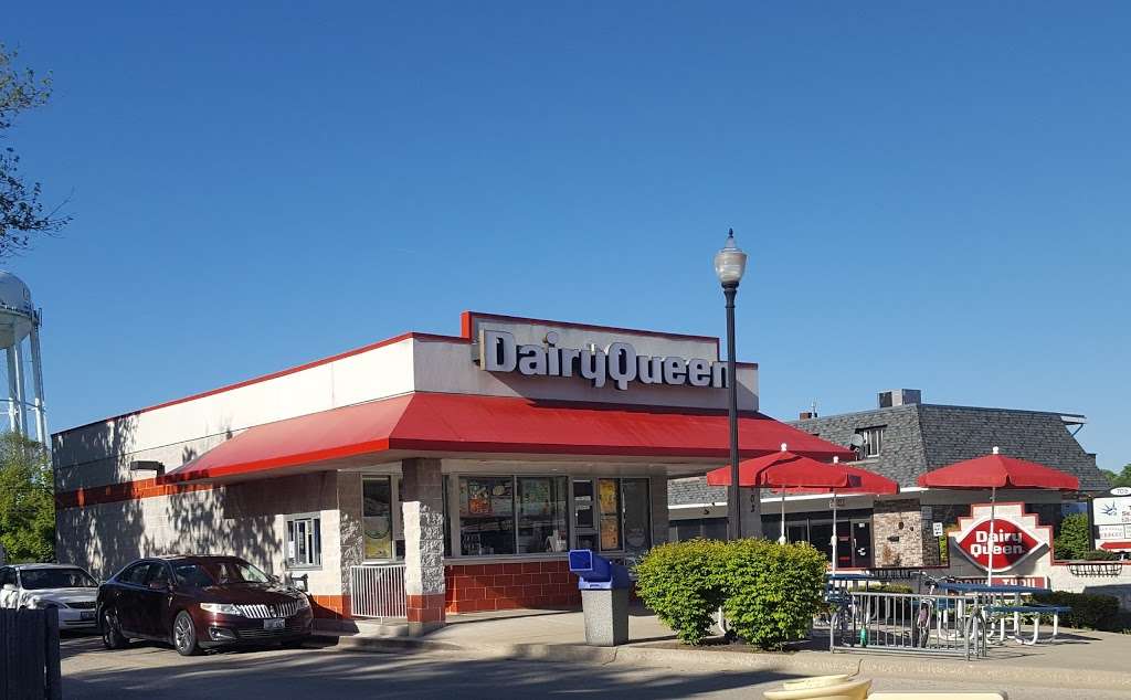 Dairy Queen Store | 703 E State St, Geneva, IL 60134 | Phone: (630) 232-2244