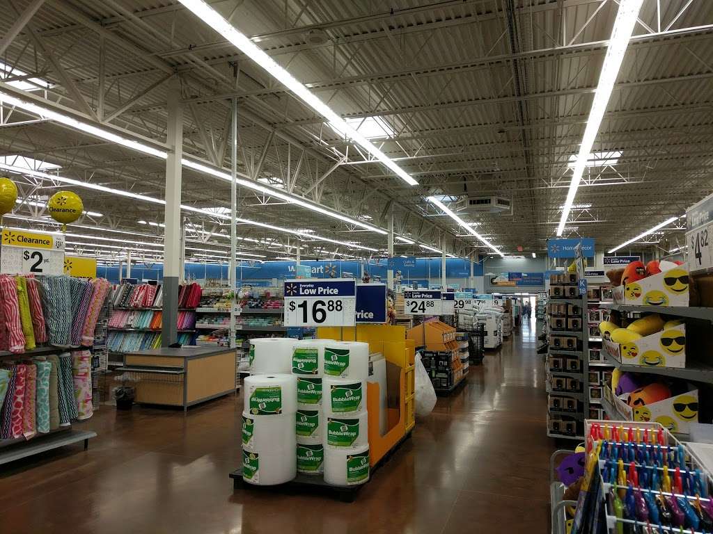 Walmart Supercenter | 1725 E Santa Fe St, Gardner, KS 66030, USA | Phone: (913) 884-8004