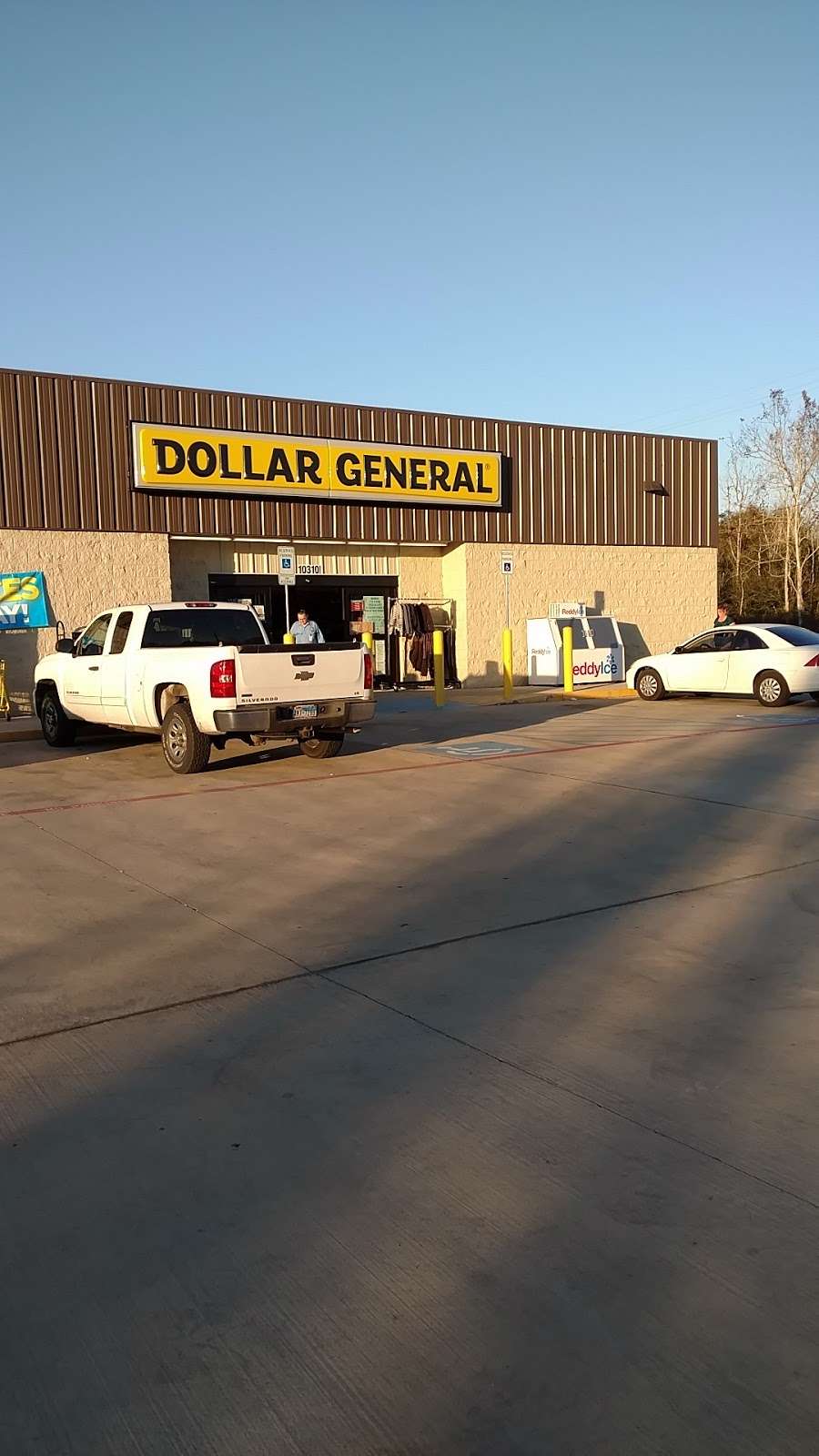 Dollar General | 10310 TX-36, Jones Creek, TX 77541 | Phone: (979) 417-2945